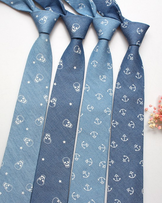 Factory-new narrow-fit casual men's and women's ties. Denim cotton printed logo ties, wholesale. Factory-new narrow-fit casual men's and women's ties. Denim cotton printed logo ties, wholesale.