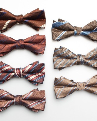 2022 New Fashion Brown Bow Ties Men's double-layer wedding groomsmen bow ties in various styles, ready for wholesale.
