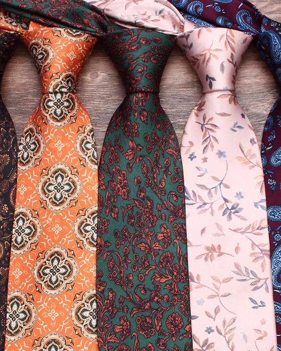 Leier men's floral ties, casual ties for banquets and performances, with cashew pattern ties, Korean-style 9cm neckties. Leier men's floral ties, casual ties for banquets and performances, with cashew pattern ties, Korean-style 9cm neckties.