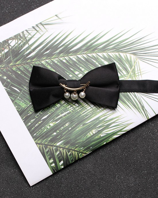 White men's bow ties, groomsmen wedding, black business bow ties, personalized diamond-studded, pearl-feathered bow ties. White men's bow ties, groomsmen wedding, black business bow ties, personalized diamond-studded, pearl-feathered bow ties.
