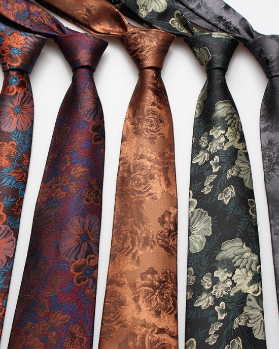 2025 new tie wholesale men's patterned business casual retro formal wear 8cm striped tie.