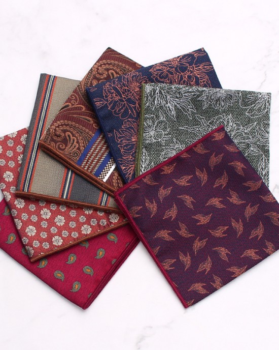 Lei'er men's British retro patterned square handkerchiefs, suit pocket squares, wedding business suits, and shirts, wholesale. Lei'er men's British retro patterned square handkerchiefs, suit pocket squares, wedding business suits, and shirts, wholesale.