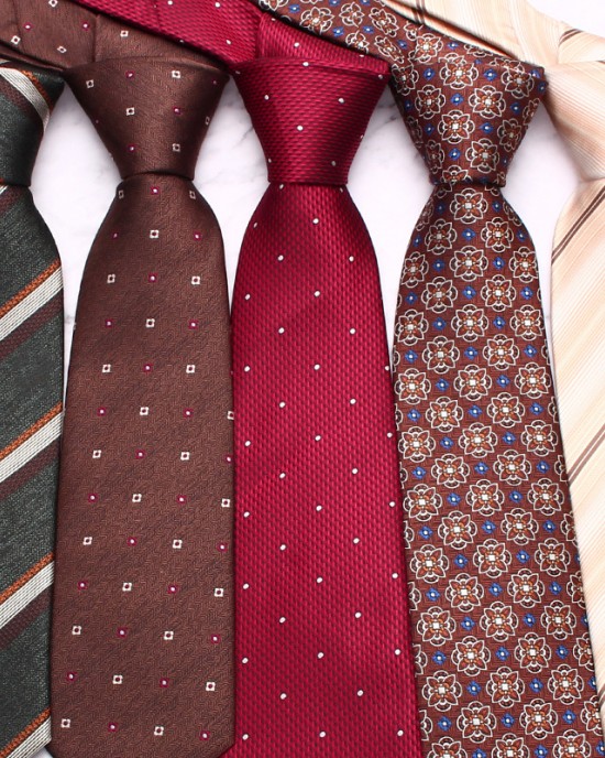 Leier's new coffee-colored ties, men's business, fashionable polyester hand-tied ties, available for wholesale in multiple colors.