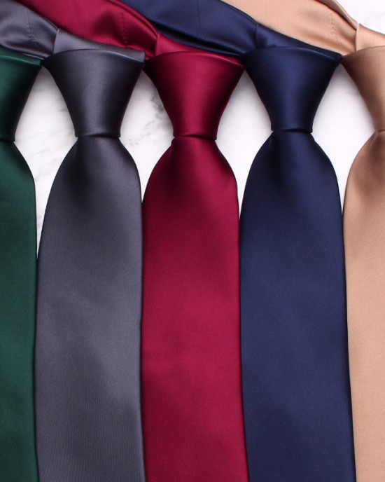 Solid color ties in stock. New business casual men's ties and suit accessories, 8cm hand-tied solid color tie manufacturer.
