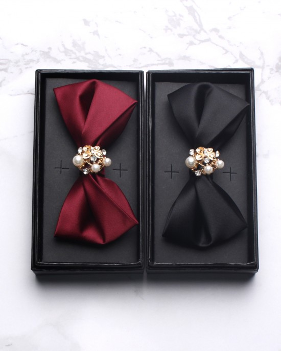 Factory wholesale men's formal bow ties, stylish Korean-style bow ties for groomsmen and wedding bows. Factory wholesale men's formal bow ties, stylish Korean-style bow ties for groomsmen and wedding bows.