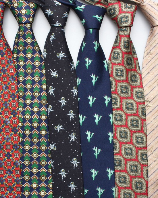 New 9cm Korean-style men's ties, exquisitely printed polyester ties Wholesale business casual fashion suits and ties New 9cm Korean-style men's ties, exquisitely printed polyester ties Wholesale business casual fashion suits and ties
