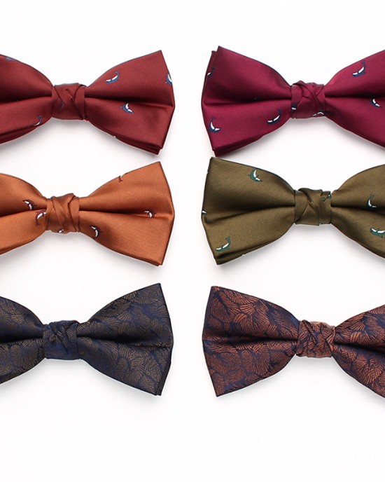 Men's bow tie, British striped business tie, Korean style, groom's wedding shirt, suit tie accessory. Men's bow tie, British striped business tie, Korean style, groom's wedding shirt, suit tie accessory.